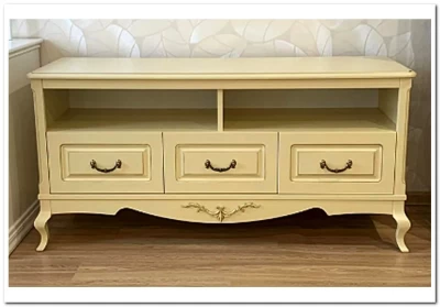 Тумба под ТВ 3 ящика Авиньон из массива бука